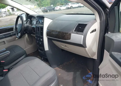 2010 Dodge Grand Caravan Sxt z USA, uszkodzony, nr VIN 2D4RN5D11AR459864